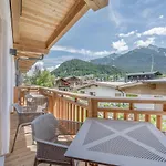 Alpenparks & Alpina Seefeld 公寓式酒店