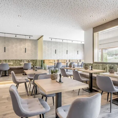 Alpenparks & Alpina Seefeld 公寓式酒店 蒂罗尔-泽费尔德