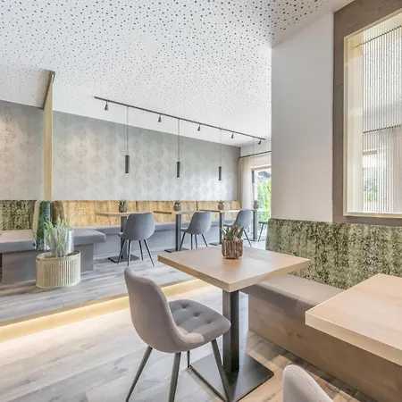 Aparthotel Alpenparks & Alpina Seefeld 4*