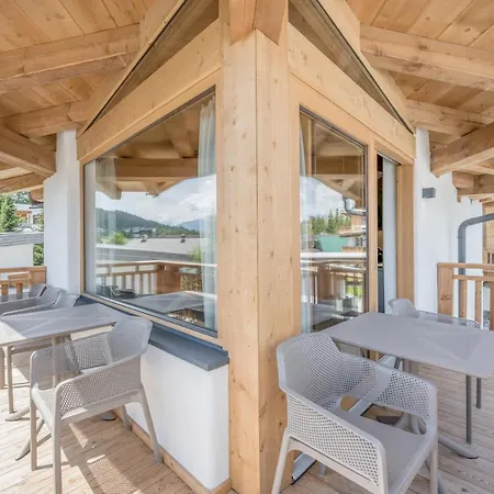 Alpenparks & Alpina Seefeld 公寓式酒店
