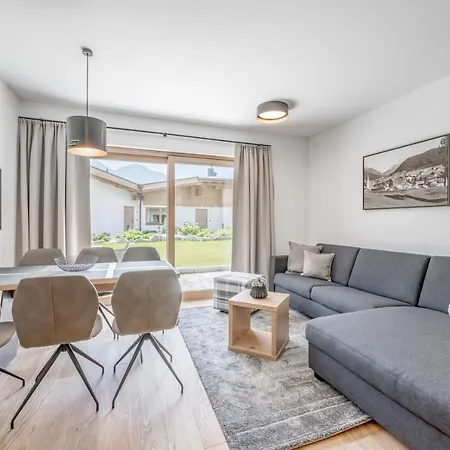 Alpenparks & Alpina Seefeld Lägenhetshotell 4*