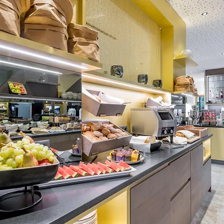 公寓式酒店 Alpenparks & Alpina Seefeld 4*