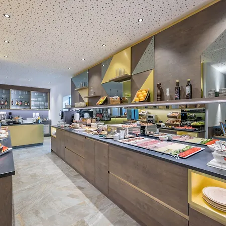 Alpenparks & Alpina Seefeld 公寓式酒店 4*
