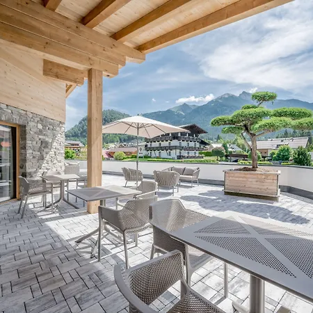 Alpenparks & Alpina Seefeld 公寓式酒店 4*