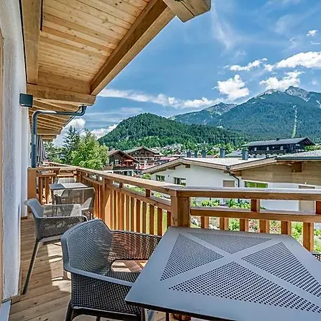 Alpenparks & Alpina Seefeld 公寓式酒店