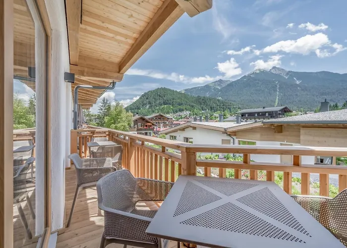 Alpenparks & Alpina Seefeld アパートホテル